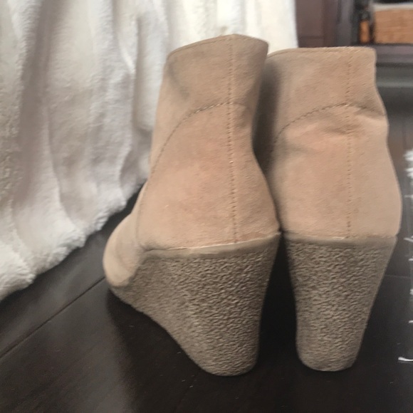 Tan Ankle Wedge - Picture 3 of 3